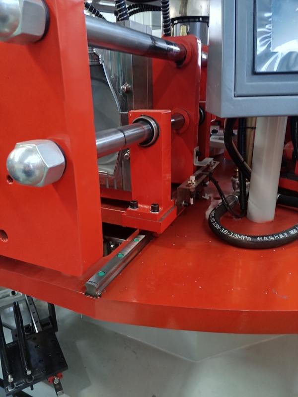 Alta velocità automatica completa della macchina dello stampaggio mediante soffiatura del servo HDPE sei muffe